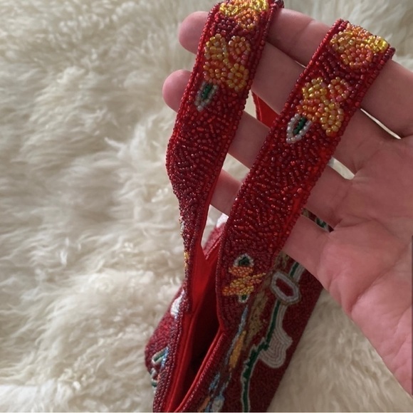SWEE LO New York vibrant red flower designer little bag- purse, beaded handmade - Picture 8 of 10